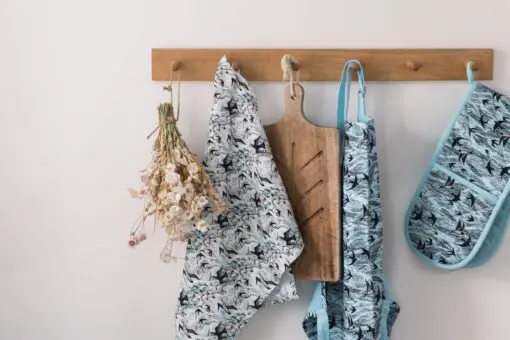 Apron: The Swallow & The Sea - Image 3